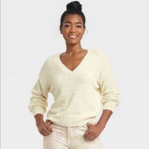 Universal Thread Textured Cream Sweater Size Small NWT